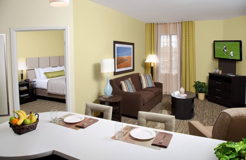 Cut Off Hotel | Candlewood Suites Cut Off by IHG