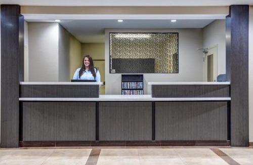 Galliano Hotel | Candlewood Suites Cut Off - Galliano by IHG