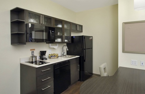 Frisco Hotel | Candlewood Suites Dallas-Frisco NW Toyota Ctr by IHG