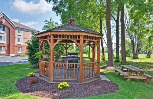East Syracuse Hotel | Candlewood Suites - East Syracuse - Carrier Circle by IHG