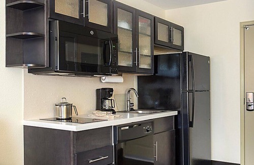 Enid Hotel | Candlewood Suites Enid by IHG