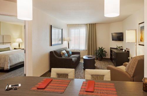 Enid Hotel | Candlewood Suites Enid by IHG
