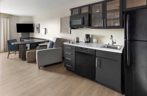 Oak Grove Hotel | Candlewood Suites Fort Campbell - Oak Grove by IHG