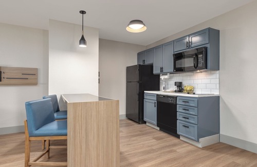 College Park Hotel | Candlewood Suites Houston (The Woodlands) by IHG