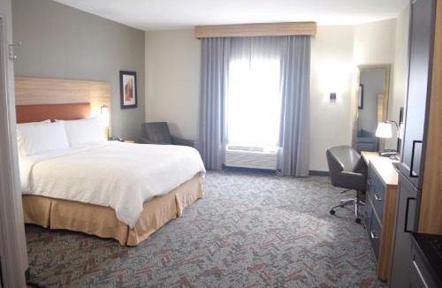 North Shore Hotel | Candlewood Suites Houston I-10 East by IHG
