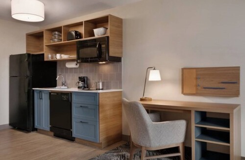 Webster Hotel | Candlewood Suites Houston Space Center – Webster