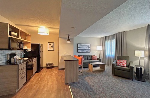 Indianapolis Hotel | Candlewood Suites Indianapolis Downtown Medical District by IHG