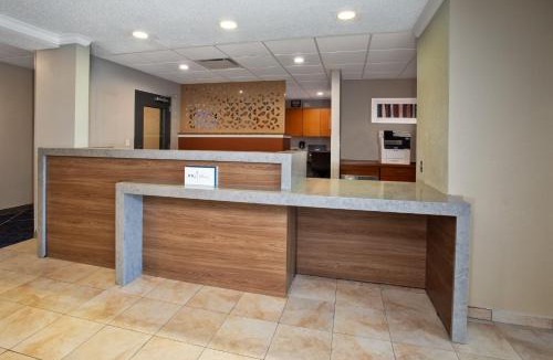 Kenosha Hotel | Candlewood Suites Kenosha - Pleasant Prairie by IHG