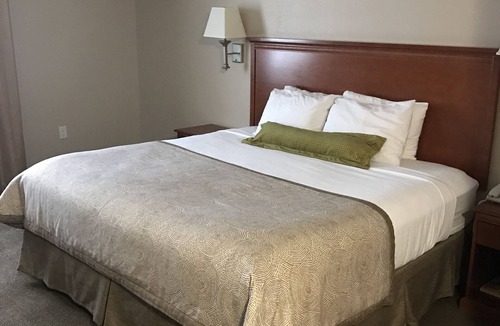 La Porte Hotel | Candlewood Suites La Porte by IHG