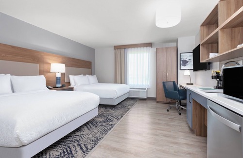 Navasota Hotel | Candlewood Suites Navasota by IHG