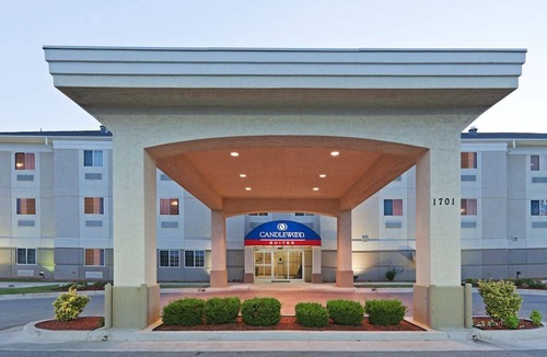 Moore Hotel | Candlewood Suites Oklahoma City-Moore, an IHG Hotel