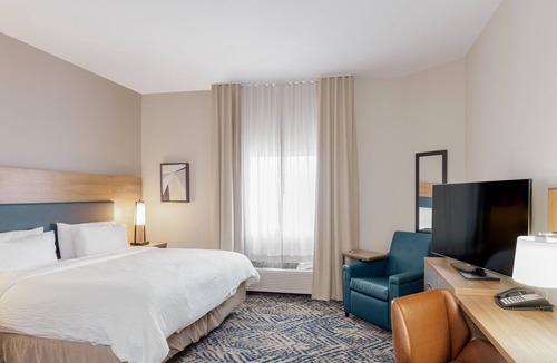 Moore Hotel | Candlewood Suites Oklahoma City-Moore by IHG