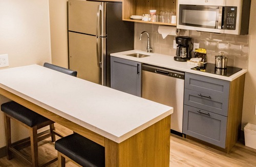 South Richmond Hotel | Candlewood Suites Richmond-South by IHG