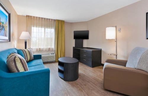 Rocky Mount Hotel | Candlewood Suites Rocky Mount by IHG