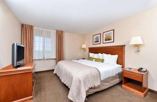 Roswell Hotel | Candlewood Suites Roswell by IHG