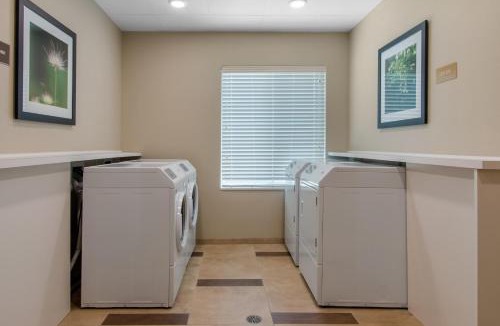 West San Antonio Hotel | Candlewood Suites - San Antonio Lackland AFB Area by IHG