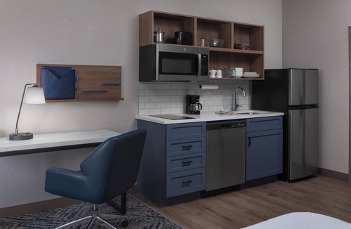 St. Robert Hotel | Candlewood Suites St Robert by IHG