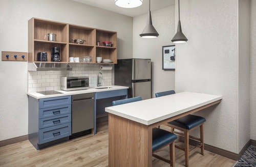 St. Robert Hotel | Candlewood Suites St Robert by IHG