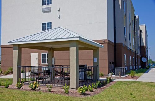 Texas City Hotel | Candlewood Suites - Texas City by IHG