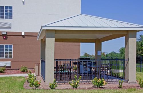 Texas City Hotel | Candlewood Suites - Texas City by IHG