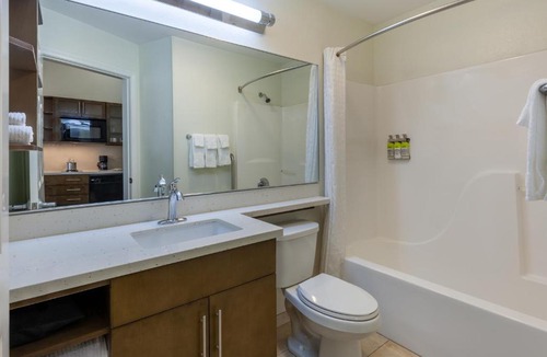 West Springfield Hotel | Candlewood Suites-West Springfield by IHG