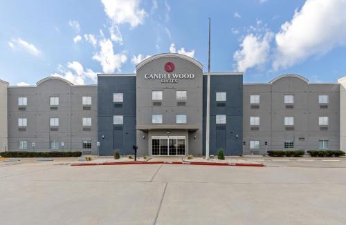 Victoria Hotel | Candlewood Suites Victoria by IHG