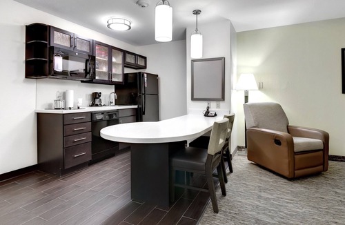 Waco Hotel | Candlewood Suites Waco by IHG