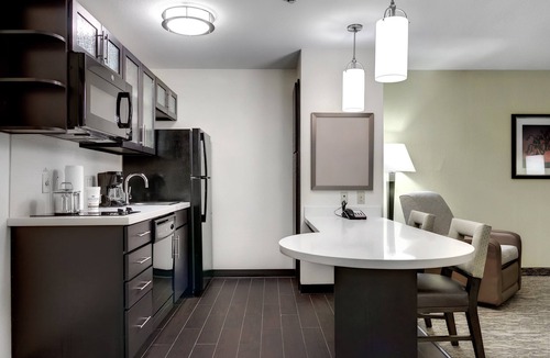 Waco Hotel | Candlewood Suites Waco by IHG