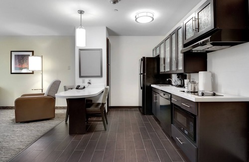 Waco Hotel | Candlewood Suites Waco by IHG