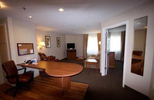 Evans Mills Hotel | Candlewood Suites Watertown Fort Drum by IHG