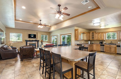 Grove Cabin | Candlewyck Cove Resort