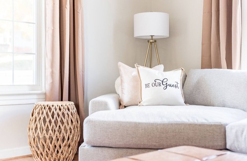 Daniels Hill House | Candy Apple: Family Friendly Downtown LYH Getaway