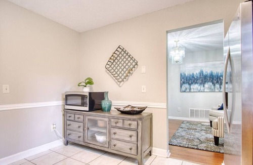 Southpoint House | ~Candy Apple Plush Pad Sleeps 10 Trains & Shops~
