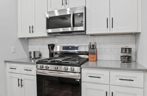 North Charleston House | Candy Cloud- Pool- Park Circle, mins to Dtwn