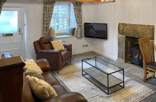 Addingham House | Candy Cottage