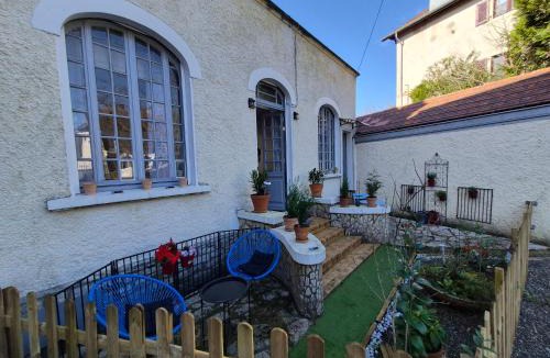 La Celle-sous-Gouzon House | Candy house