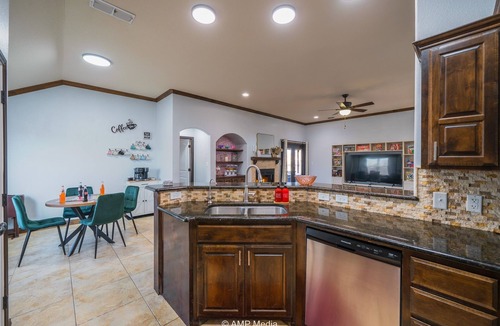 Abilene House | Candy Land Lane- 3 Bedrooms | Retro Game Room!
