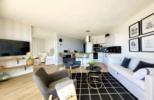 La Cote Radieuse Apartment | Canet-en-Roussillon - Modern & Cosy T3 - 6 ppl - A/C, Garage - Pool