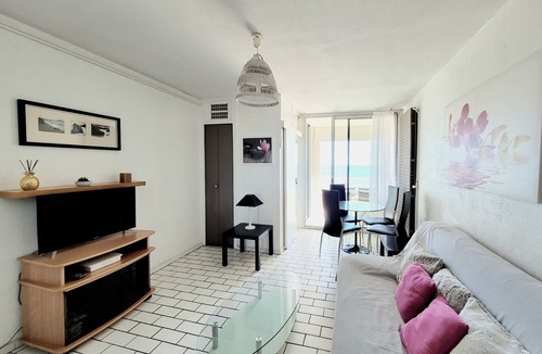 La Cote Radieuse Apartment | Canet-en-Roussillon - 2BR for 6 guests with Parking and Wifi
