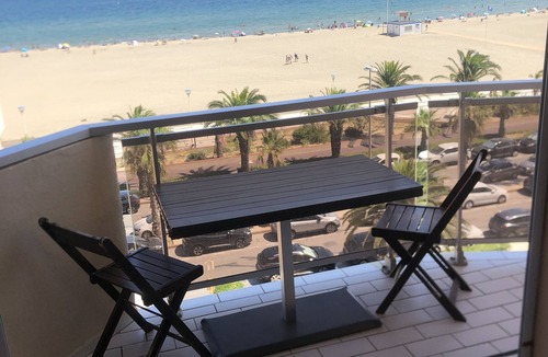 Le Grand Large Apartment | Canet-plage, T2 Face Mer, 46m2,traversant, Parking Couvert, Clim Mobile, Wifi