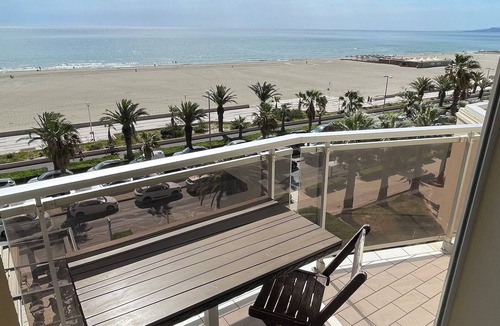 Le Grand Large Apartment | Canet-Plage,T2 face mer, 46m2,traversant, parking couvert, Clim mobile, wifi.