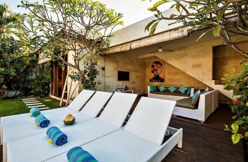 Padonan Villa | ❤Canggu Private 4BR Pool Villa❤Sundeck❤8" BEACH
