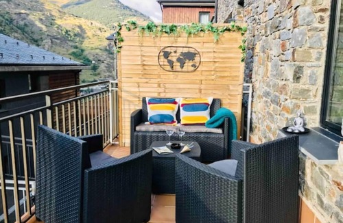 Prats Apartment | Canillocasa Teva