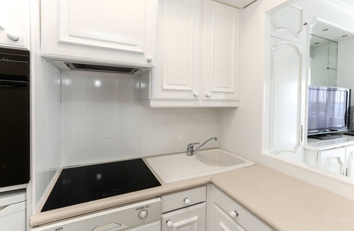 Vallauris House | CANNES-GOLFE-JUAN GRAND STUDIO 35 Mts + BALCONY WATERFRONT