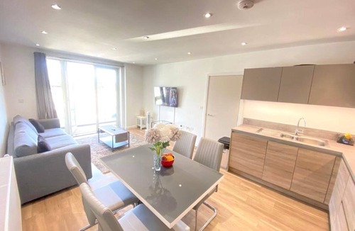 Canning Town Apartment | Canning Town Apartment