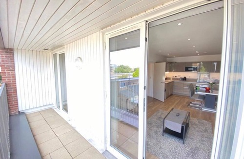 Canning Town Apartment | Canning Town Apartment