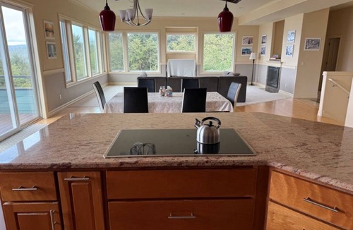 Arch Cape House | Cannon Beach Arch cape Luxury Vacation Home with Stunning Ocean View