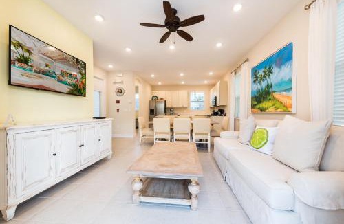 West Kissimmee House | Cannon Thunder Cottage With Private Hot Tub Near Disney With Margaritaville Resort & Island H2O Access - 3066Pi