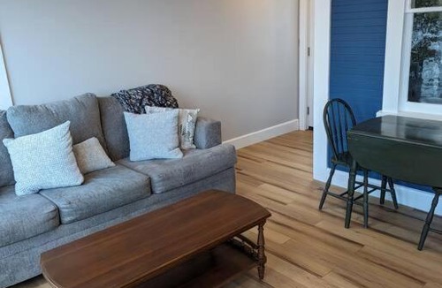 Salem House | Canobie Lake 3bedroom waterfront