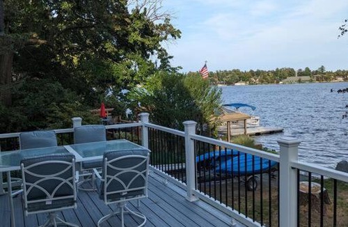 Salem House | Canobie Lake 3bedroom waterfront